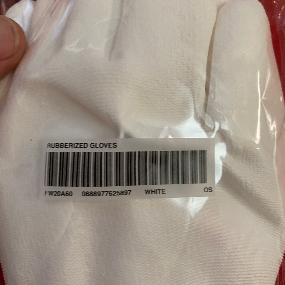 Supreme Gloves - Picture 2 of 2